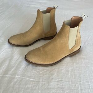 Duke + Dexter Light Tan Suede Chelsea Boots